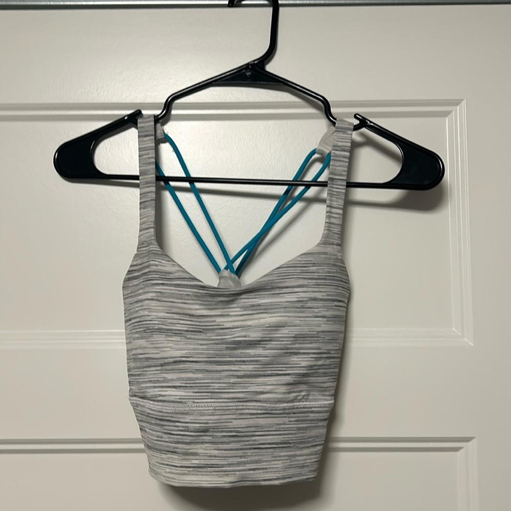 LULULEMON bra. Size 6 great condition